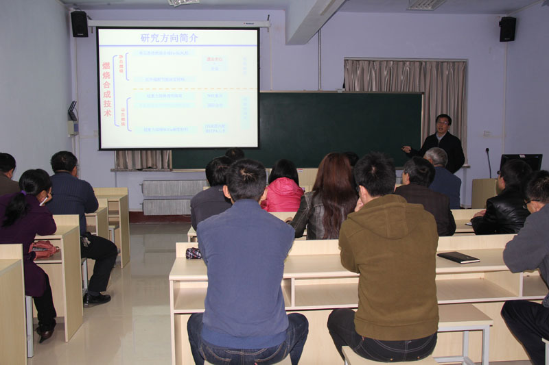 李江涛研究员应邀来365英国上市公司讲学